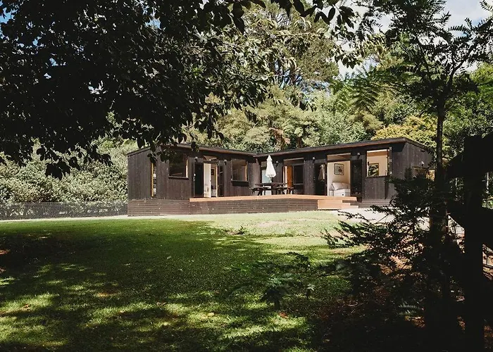 Hot Springs Retreat + Sapphire Springs Pools