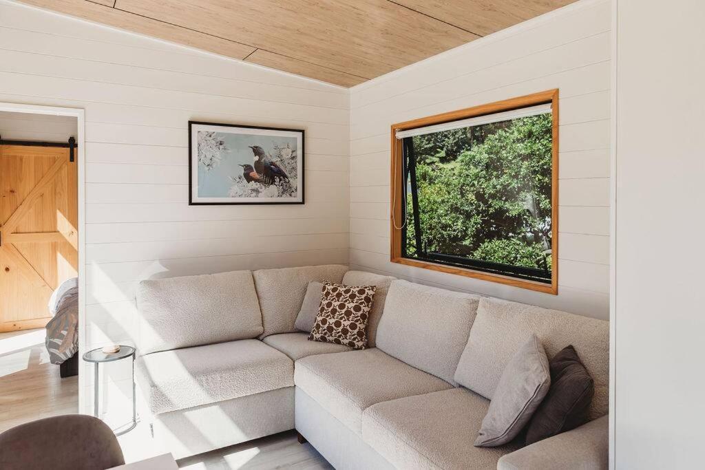 Hot Springs Retreat + Sapphire Springs Pools Tahawai